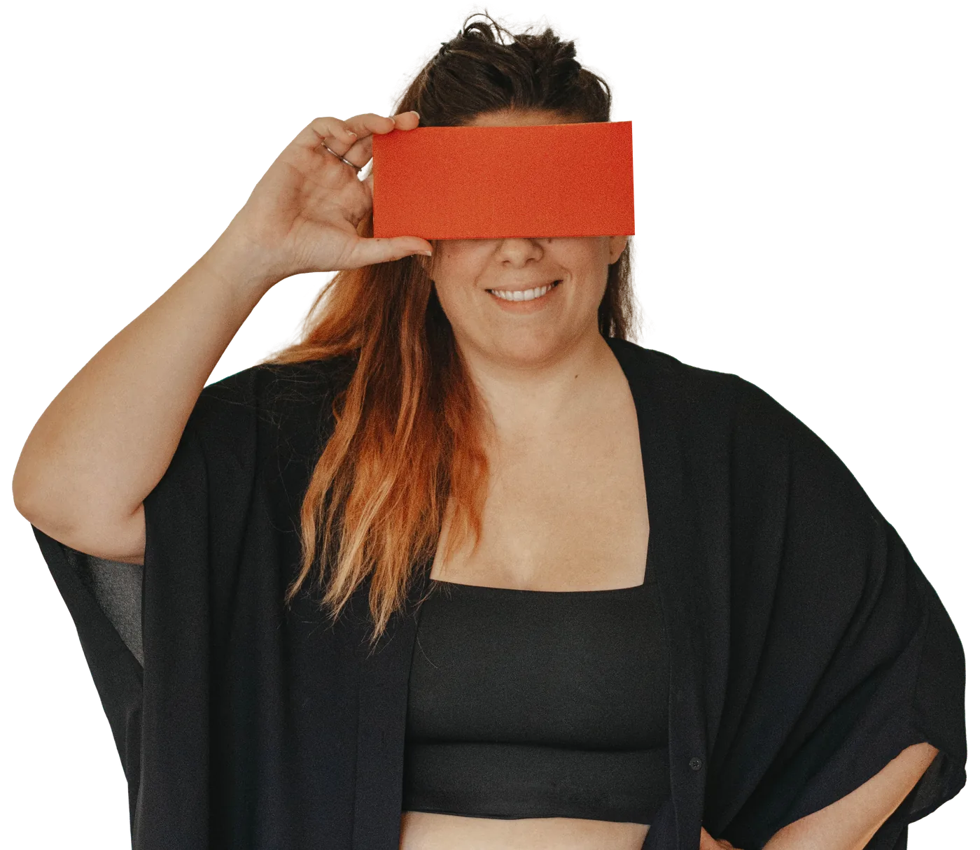 Janine, fondatrice de FOC Studio, un cadre rouge devant les yeux